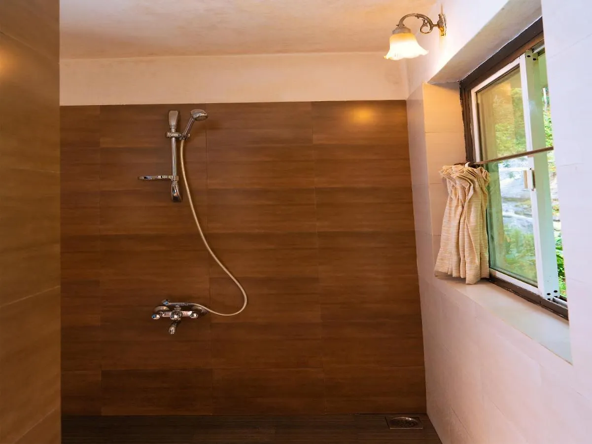 Hotel Falling Waters Munnar